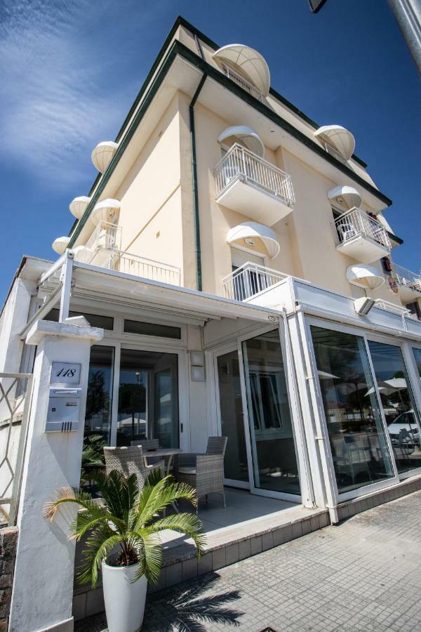 Hotel B&B Sole Senigallia Kültér fotó